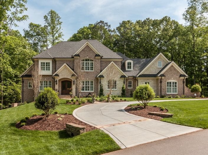 The Holly Bluffs Hurst Home Company